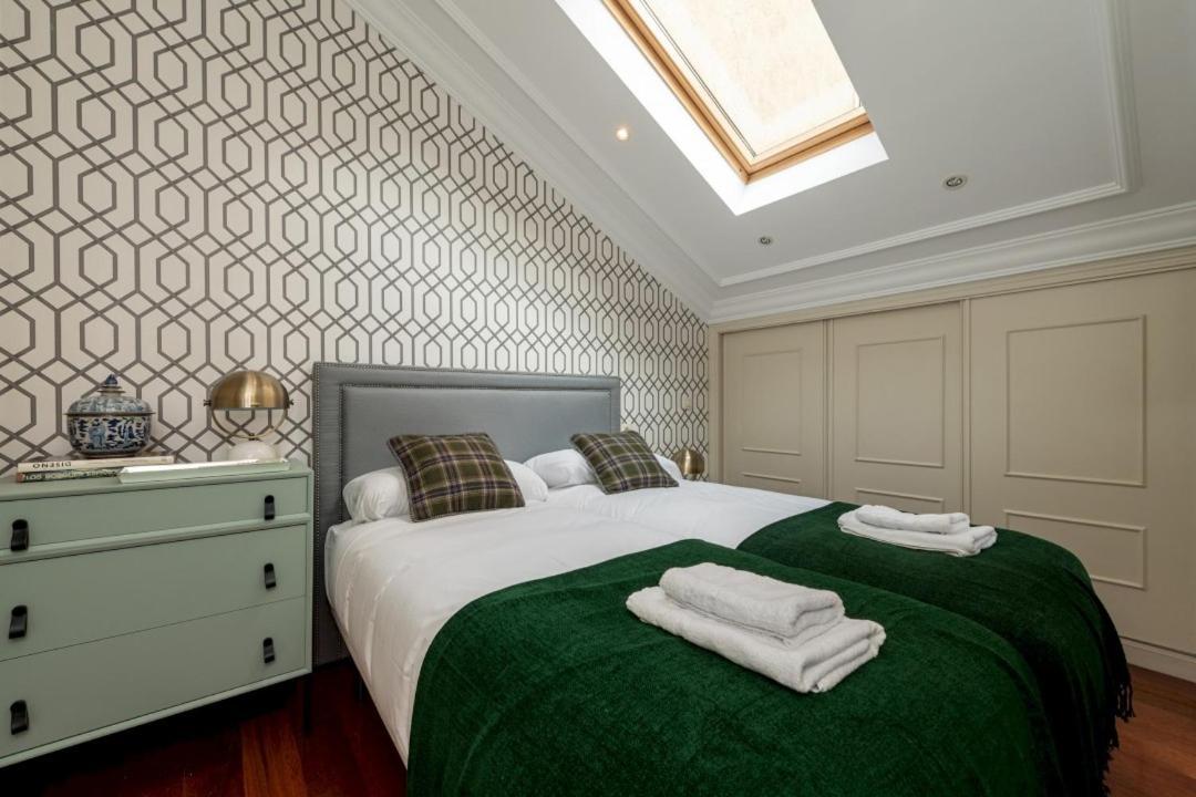2 Bedrooms 2 Bathrooms- Penthouse- Almagro- Mintystay